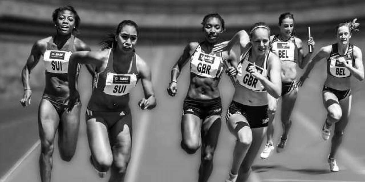 A Comprehensive Guide to the Health Risks for Women in Marathon Running.