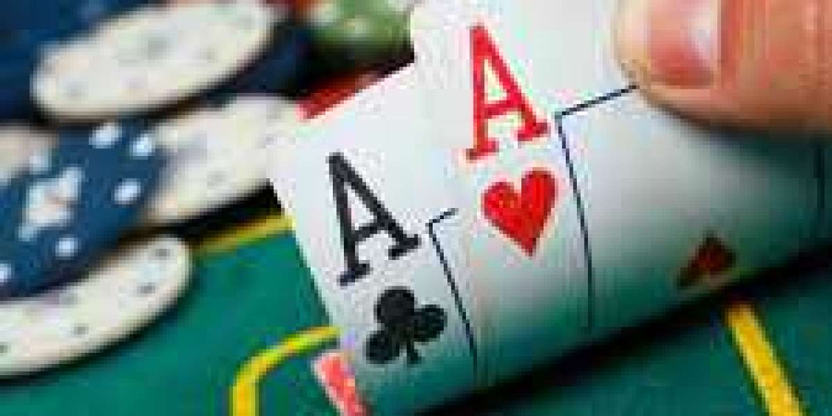 Panduan Pemula untuk Omaha Poker