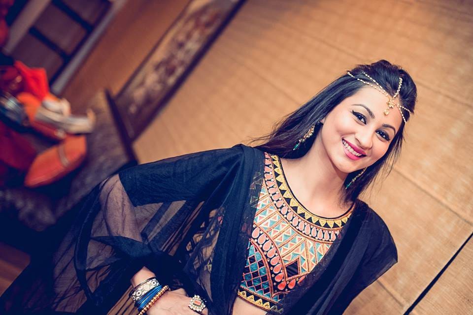 Dwarka high profile girls intro - Neha Sharma - Medium