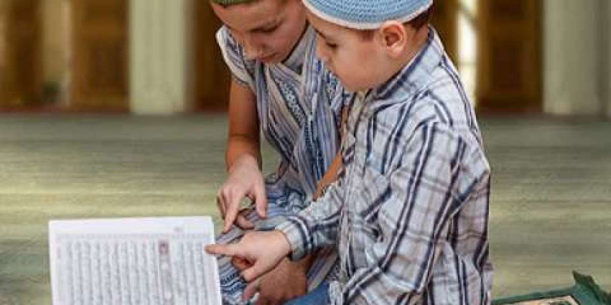 Enroll in Expert-Led Online Classes for Quran at Al Quran School