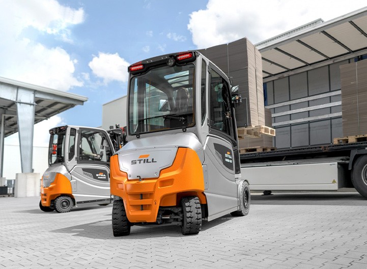 Optimize Efficiency with Electric Forklifts for Hire: A Smart Solution for Material Handling - Blog - Acclaim Handling