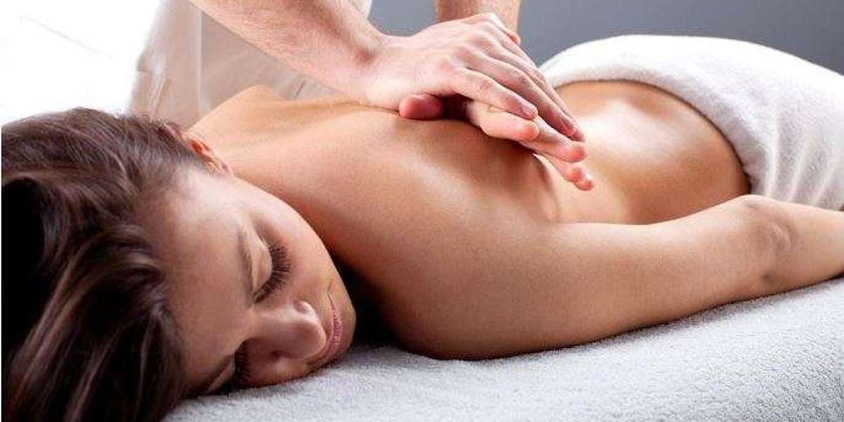 Exploring the Art of Naked Massage in London: A Secret Tantric Experience