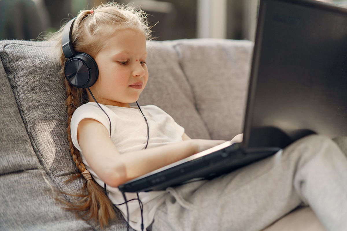 Essential Guide to Selecting Safe Headphones for Kids | by Learningheadphones | Jan, 2024 | Medium
