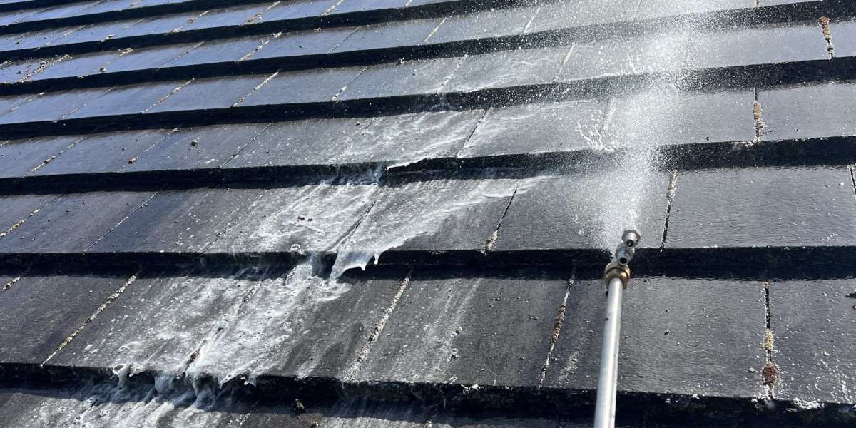 Stay Ahead of the Game: Roof Maintenance in Salem, Oregon