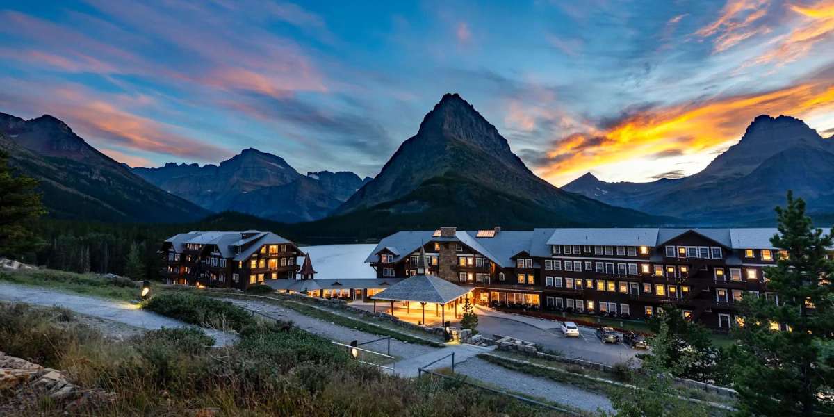 Top Luxury Staycation Venues in Noida for a Relaxing & Lavish Getaway