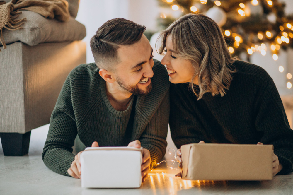 Unique Anniversary Gift Ideas for Couples | Suggest Me a Gift