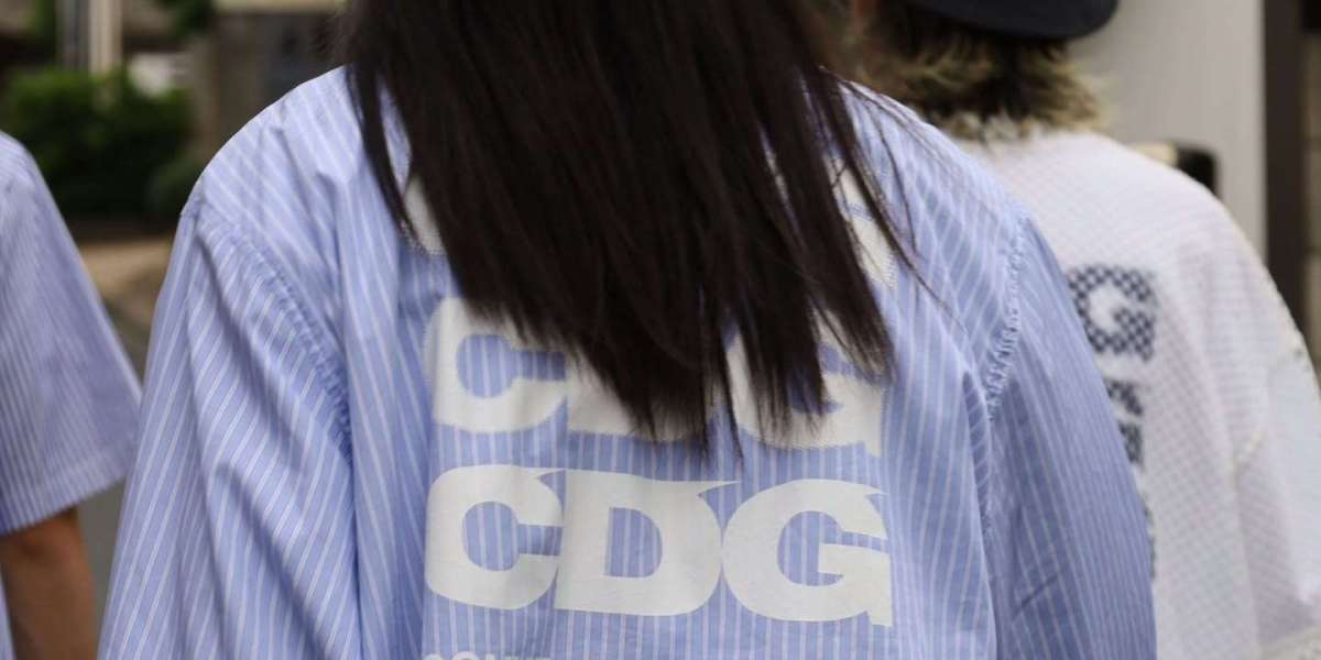 Streetwear Legacies Connected to Comme des Garçons Hoodie Culture